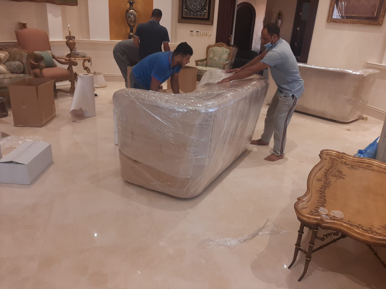 نقل عفش الأبراج بجدة: دليل عملي للمصاعد والممرات